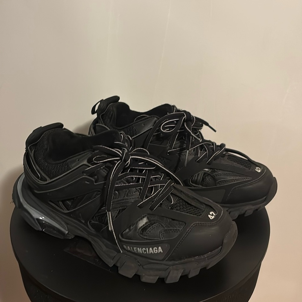 Balenciaga track LEDs